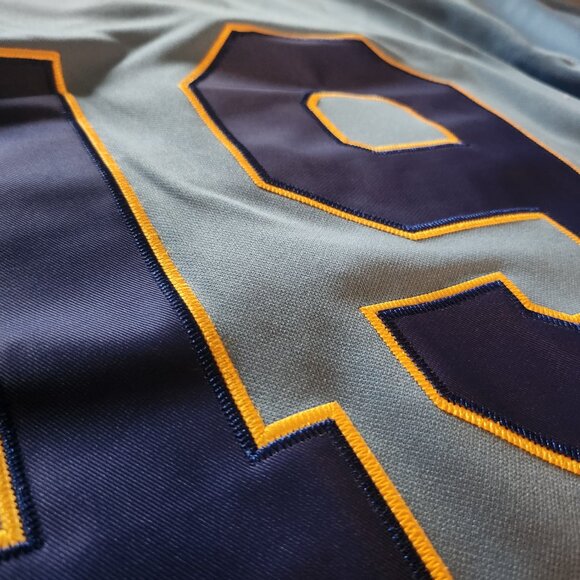 Brand NEW Milwaukee Brewers Robin Yount #19 Jersey Men's Large - Picture 8 of 10